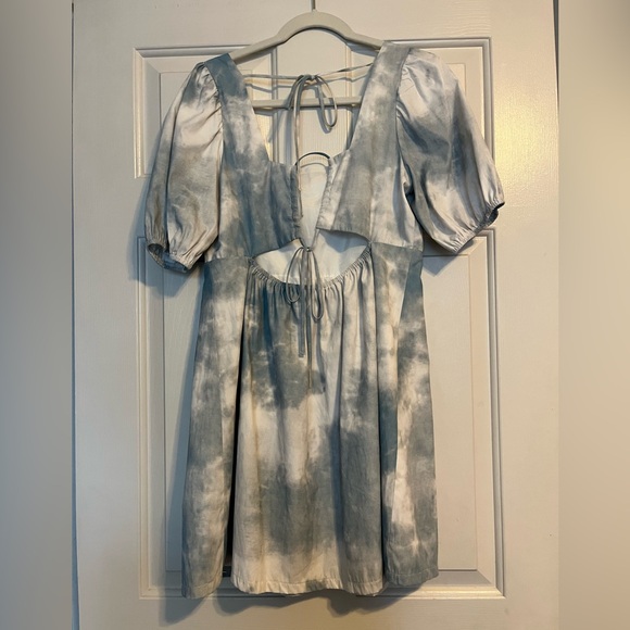 Black Label Cloudy Sky Mini Dress | Size Large - Picture 2 of 4